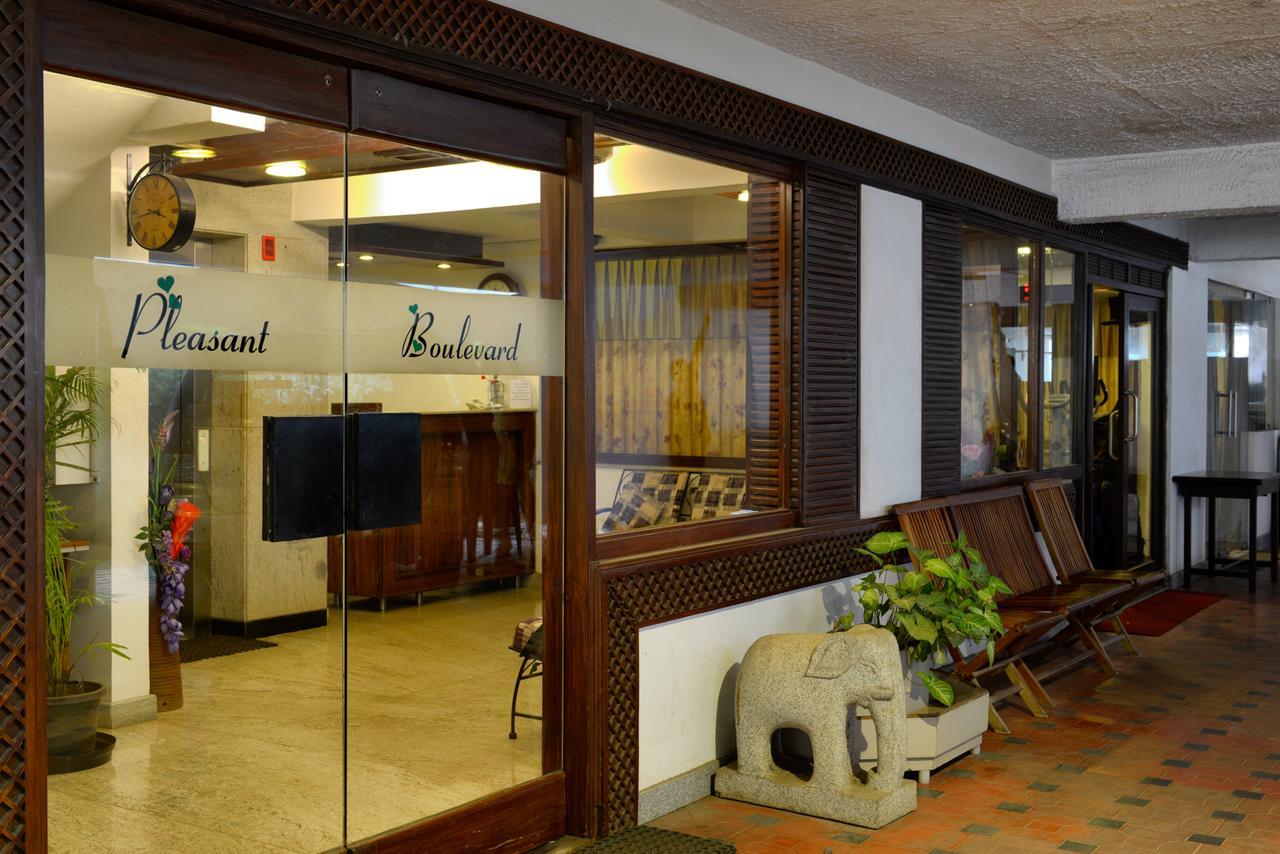 Pleasant Boulevard Mg Road بنغالور المظهر الخارجي الصورة